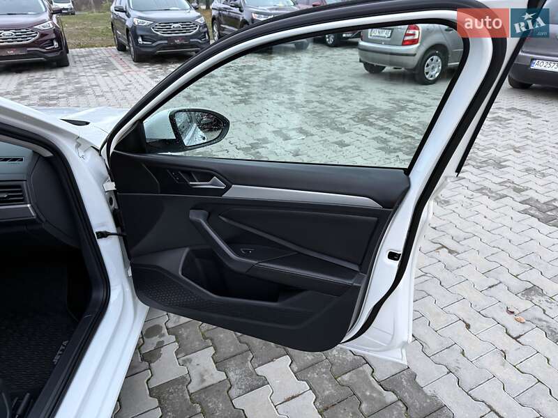 Седан Volkswagen Jetta 2022 в Ужгороде фото 30 Седан Volkswagen Jetta 2022 в Ужгороде