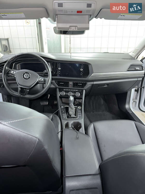 Седан Volkswagen Jetta 2018 в Днепре