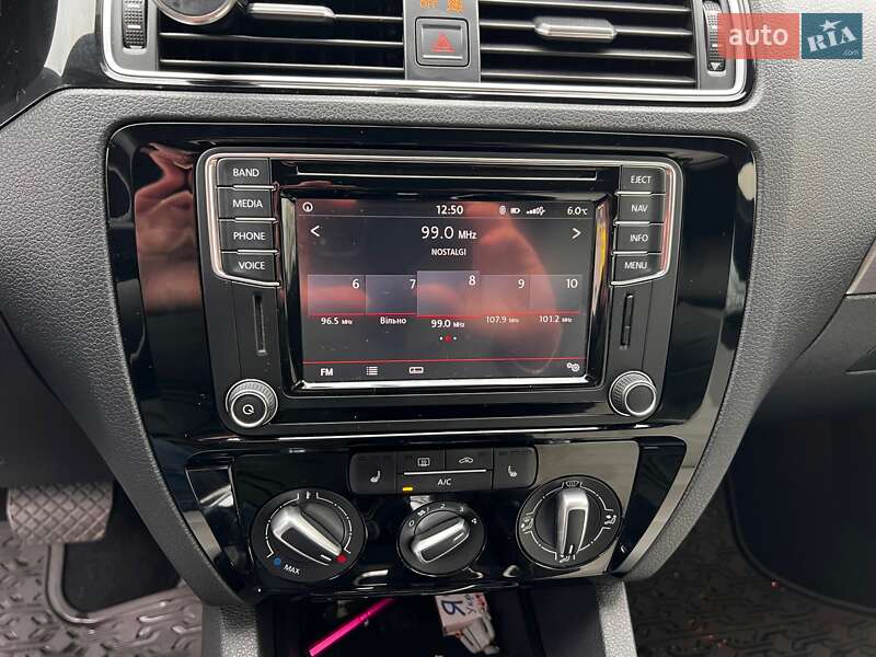 Седан Volkswagen Jetta 2017 в Макарові