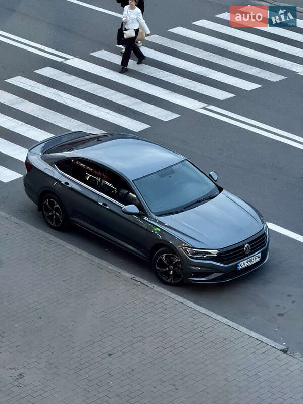 Седан Volkswagen Jetta 2019 в Києві