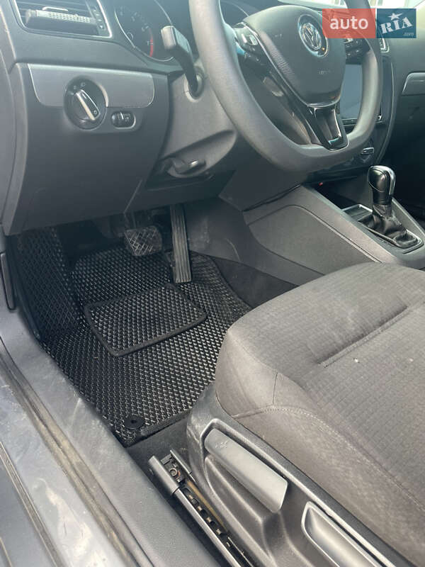 Седан Volkswagen Jetta 2015 в Львове фото 17 Седан Volkswagen Jetta 2015 в Львове