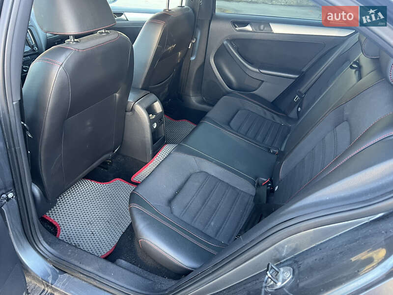 Седан Volkswagen Jetta 2013 в Львове фото 11 Седан Volkswagen Jetta 2013 в Львове