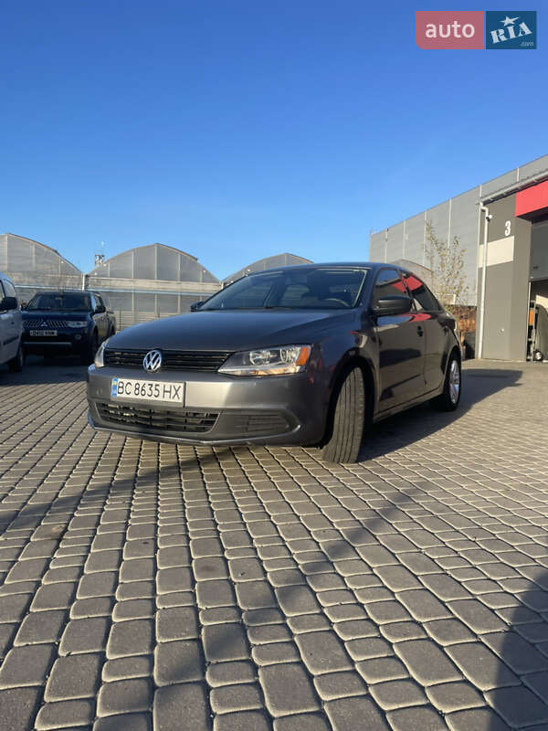 Седан Volkswagen Jetta 2014 в Львове фото Седан Volkswagen Jetta 2014 в Львове