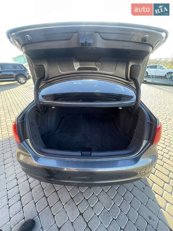 Седан Volkswagen Jetta 2014 в Львове фото 11 Седан Volkswagen Jetta 2014 в Львове