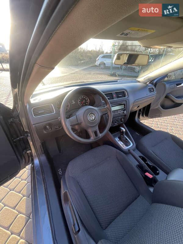 Седан Volkswagen Jetta 2014 в Львове фото 14 Седан Volkswagen Jetta 2014 в Львове