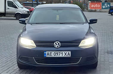 Седан Volkswagen Jetta 2013 в Днепре