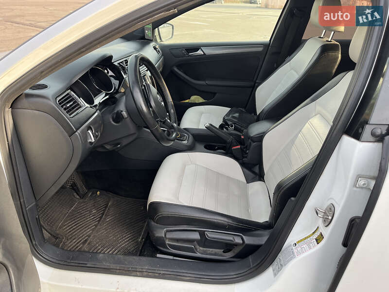 Седан Volkswagen Jetta 2015 в Киеве фото 7 Седан Volkswagen Jetta 2015 в Киеве