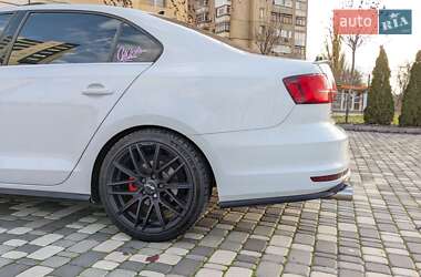Седан Volkswagen Jetta 2017 в Харькове