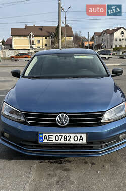 Седан Volkswagen Jetta 2015 в Днепре