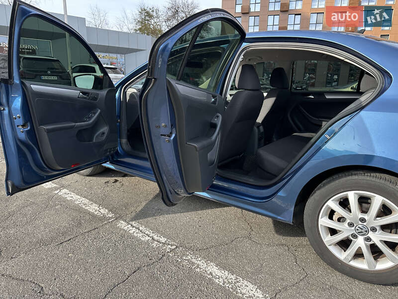 Седан Volkswagen Jetta 2015 в Дніпрі фото 5 Седан Volkswagen Jetta 2015 в Дніпрі