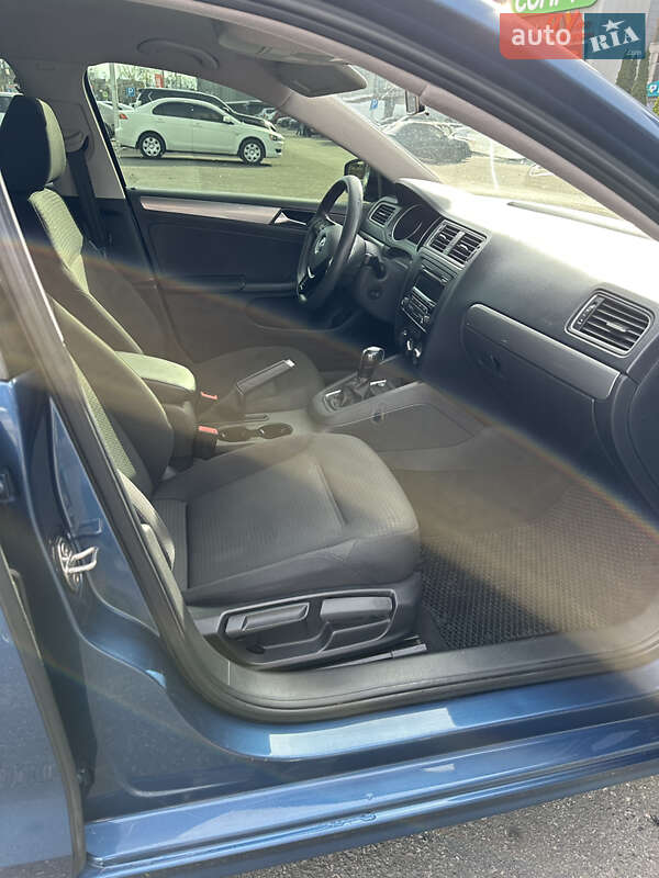 Седан Volkswagen Jetta 2015 в Дніпрі фото 9 Седан Volkswagen Jetta 2015 в Дніпрі