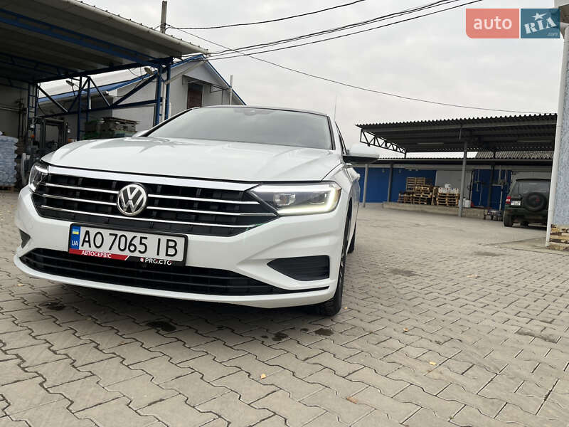 Седан Volkswagen Jetta 2018 в Ужгороді фото 10 Седан Volkswagen Jetta 2018 в Ужгороді