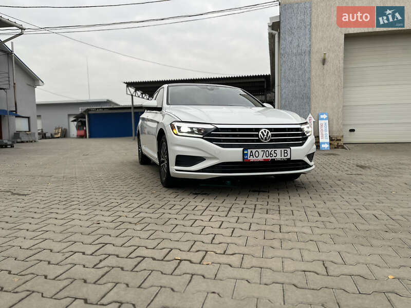 Седан Volkswagen Jetta 2018 в Ужгороді фото 16 Седан Volkswagen Jetta 2018 в Ужгороді