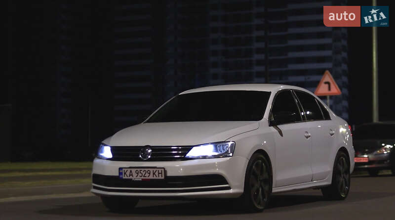 Седан Volkswagen Jetta 2015 в Києві фото 14 Седан Volkswagen Jetta 2015 в Києві