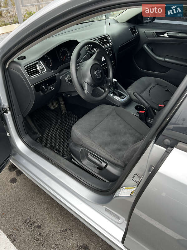 Седан Volkswagen Jetta 2012 в Вінниці