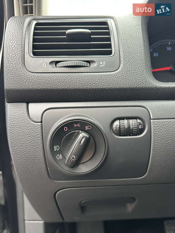 Седан Volkswagen Jetta 2008 в Днепре фото 32 Седан Volkswagen Jetta 2008 в Днепре