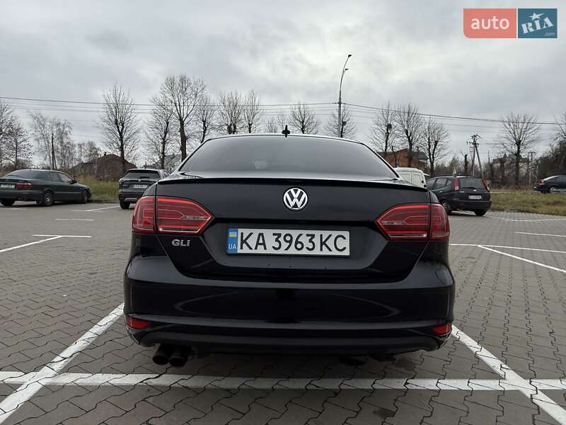 Седан Volkswagen Jetta 2013 в Києві