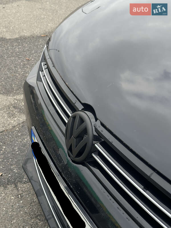 Седан Volkswagen Jetta 2012 в Києві