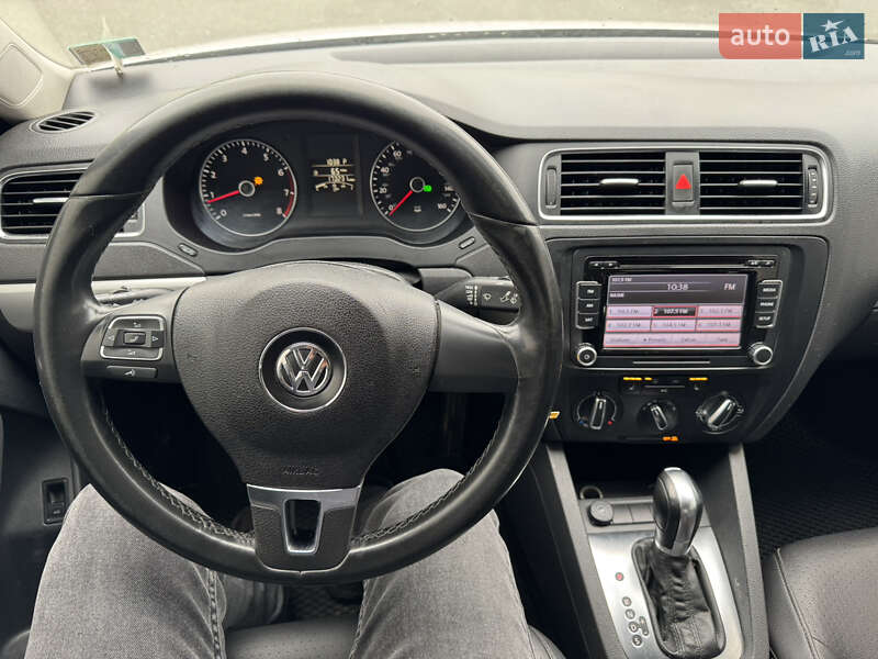 Седан Volkswagen Jetta 2012 в Мироновке фото 14 Седан Volkswagen Jetta 2012 в Мироновке