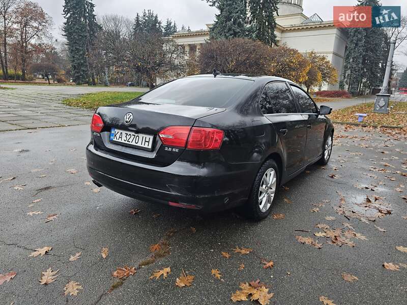 Седан Volkswagen Jetta 2013 в Киеве