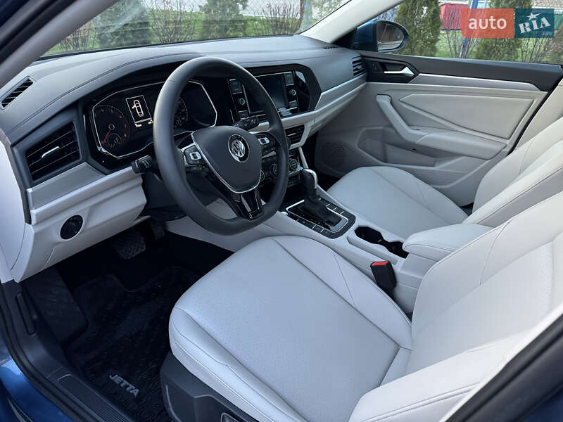 Седан Volkswagen Jetta 2020 в Кропивницком