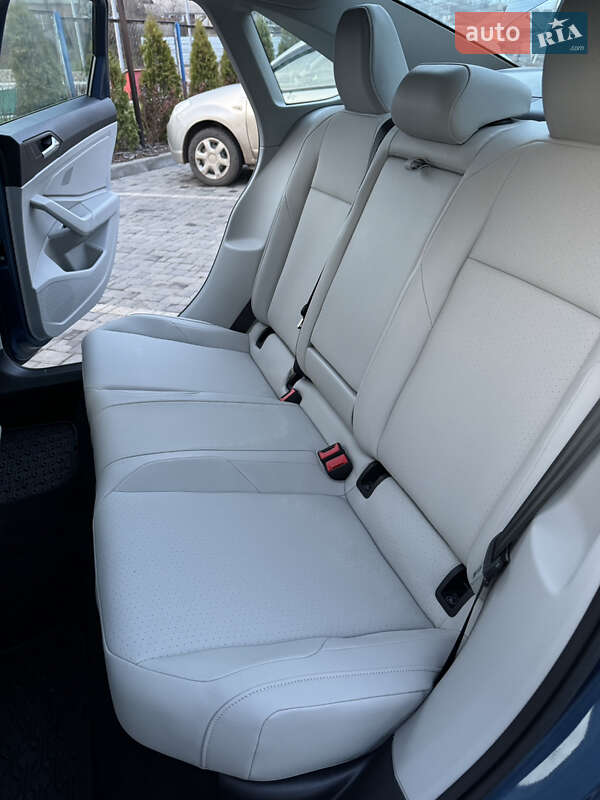 Седан Volkswagen Jetta 2020 в Кропивницком