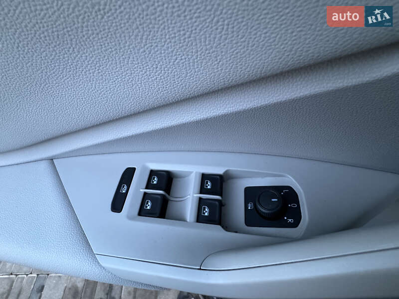 Седан Volkswagen Jetta 2020 в Кропивницком