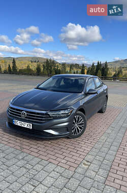 Седан Volkswagen Jetta 2019 в Львові