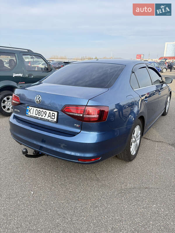 Седан Volkswagen Jetta 2016 в Києві