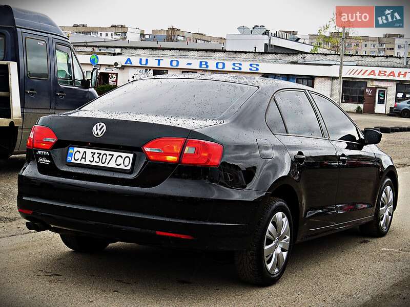 Седан Volkswagen Jetta 2012 в Черкассах