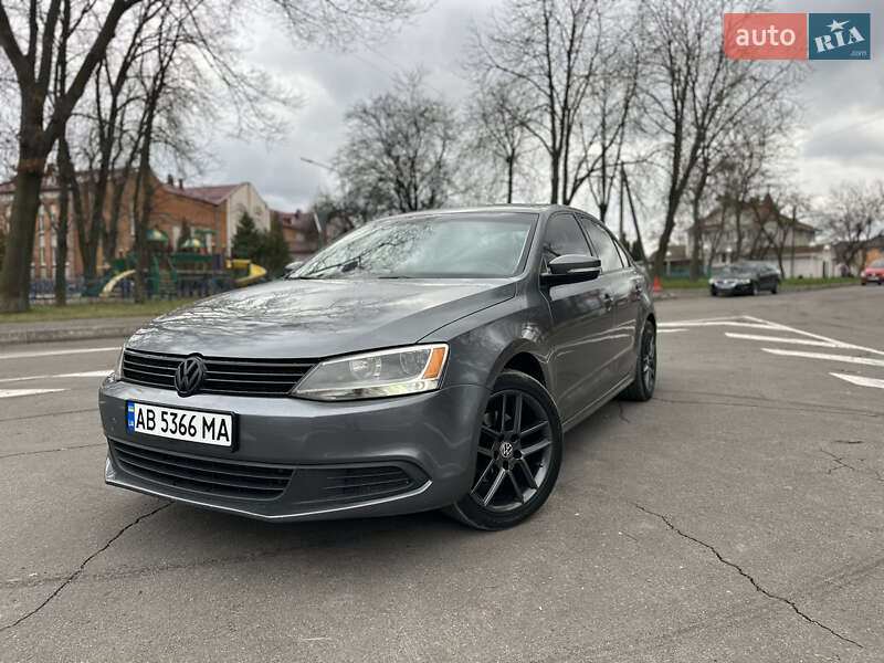 Седан Volkswagen Jetta 2014 в Вінниці