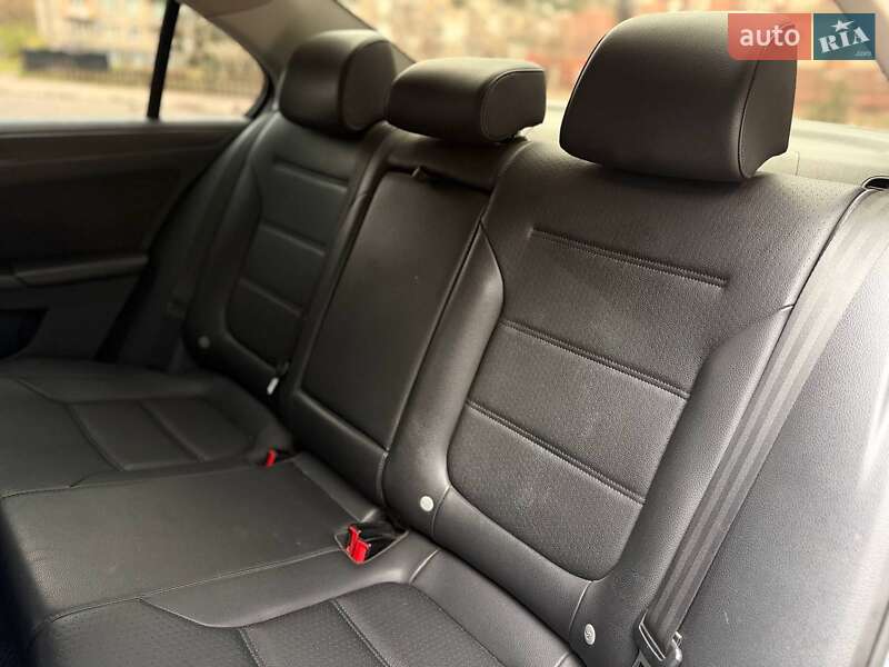 Седан Volkswagen Jetta 2013 в Николаеве фото 18 Седан Volkswagen Jetta 2013 в Николаеве