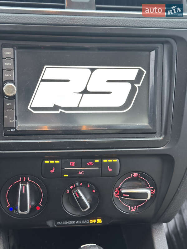 Седан Volkswagen Jetta 2011 в Харькове