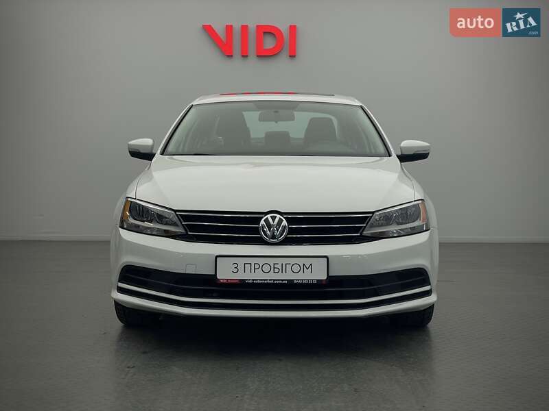 Седан Volkswagen Jetta 2016 в Киеве
