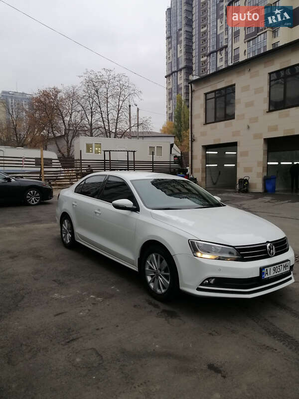 Седан Volkswagen Jetta 2016 в Киеве фото Седан Volkswagen Jetta 2016 в Киеве