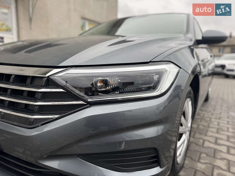 Седан Volkswagen Jetta 2018 в Луцке