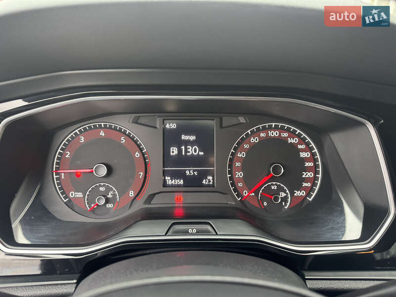 Седан Volkswagen Jetta 2018 в Луцке