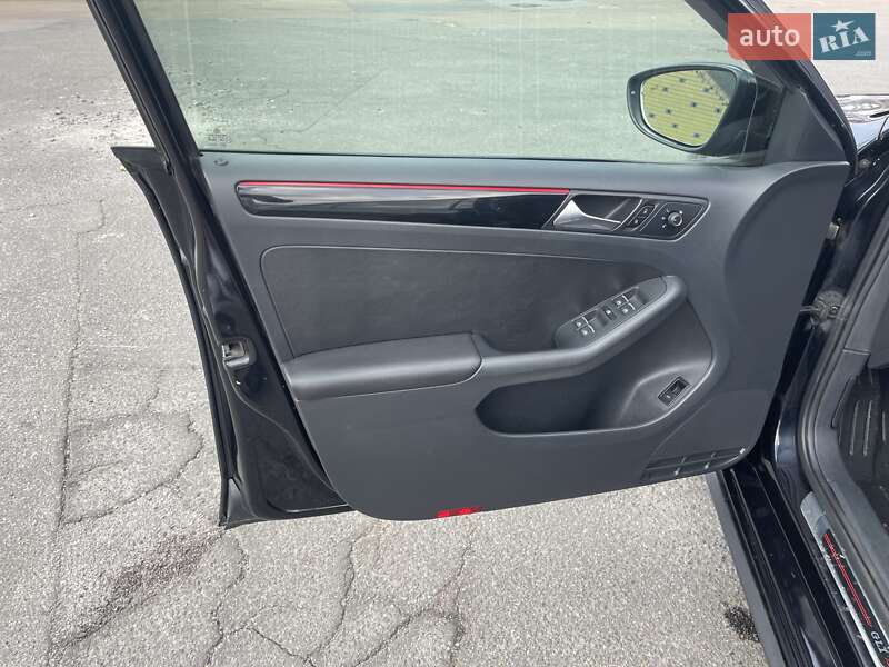 Седан Volkswagen Jetta 2015 в Киеве фото 12 Седан Volkswagen Jetta 2015 в Киеве