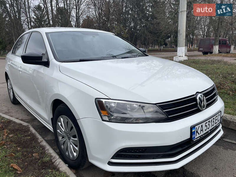 Седан Volkswagen Jetta 2016 в Ромнах фото 13 Седан Volkswagen Jetta 2016 в Ромнах