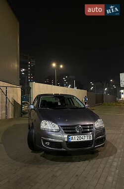 Седан Volkswagen Jetta 2008 в Киеве