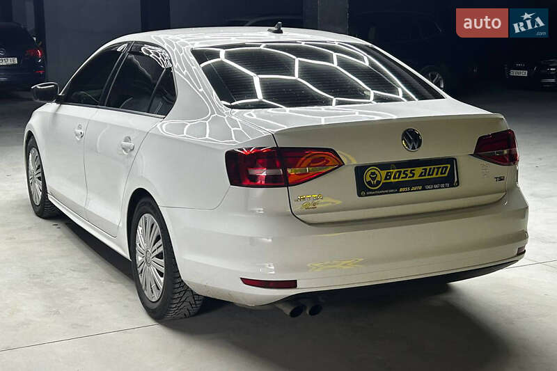 Седан Volkswagen Jetta 2015 в Чернівцях фото 4 Седан Volkswagen Jetta 2015 в Чернівцях
