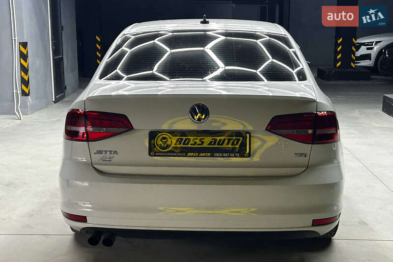 Седан Volkswagen Jetta 2015 в Чернівцях фото 5 Седан Volkswagen Jetta 2015 в Чернівцях