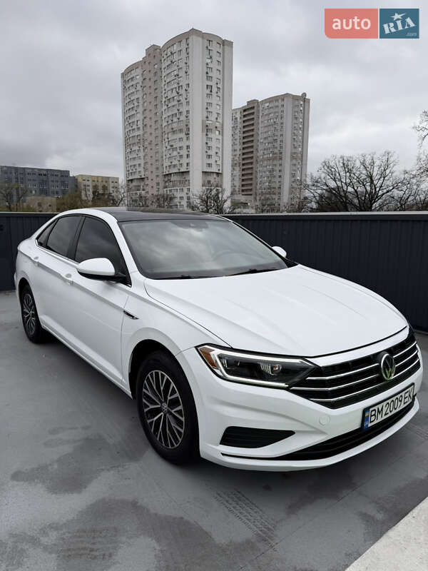Седан Volkswagen Jetta 2019 в Киеве