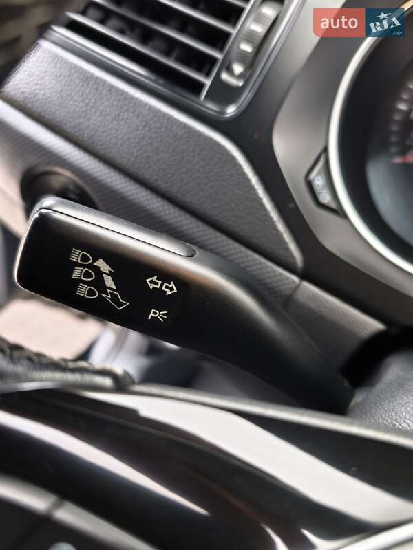 Седан Volkswagen Jetta 2014 в Миколаєві