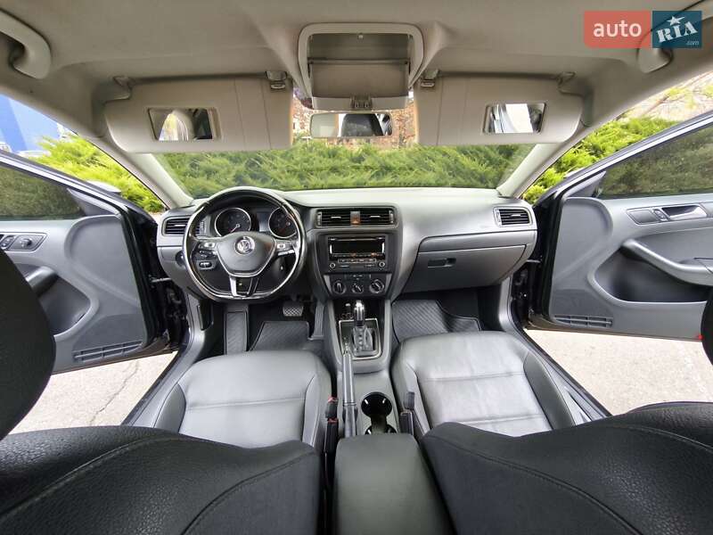 Седан Volkswagen Jetta 2014 в Миколаєві