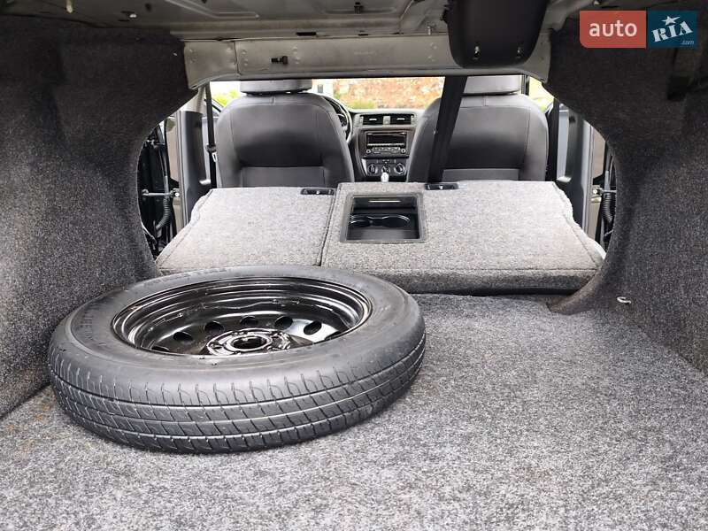 Седан Volkswagen Jetta 2014 в Миколаєві