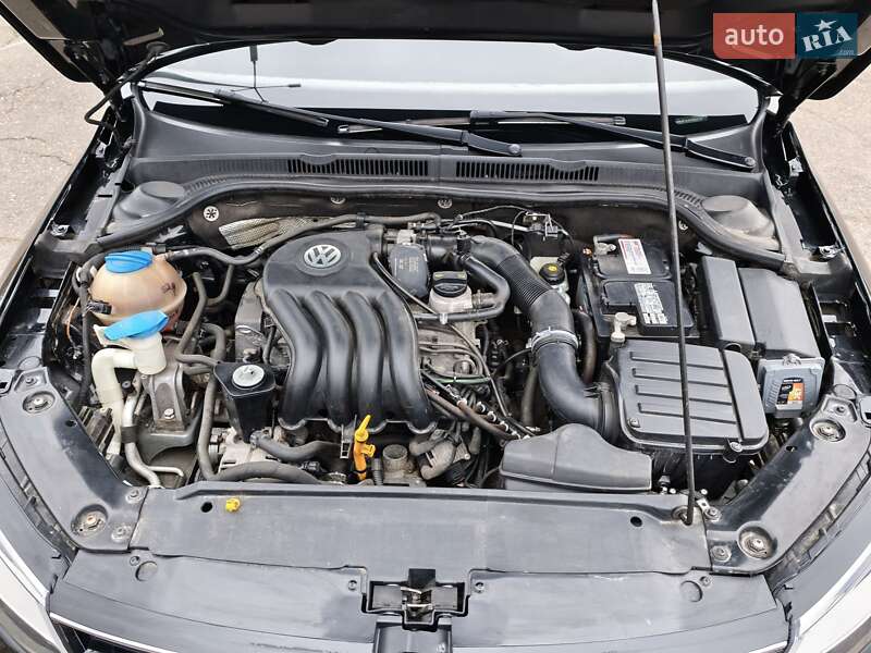 Седан Volkswagen Jetta 2014 в Миколаєві