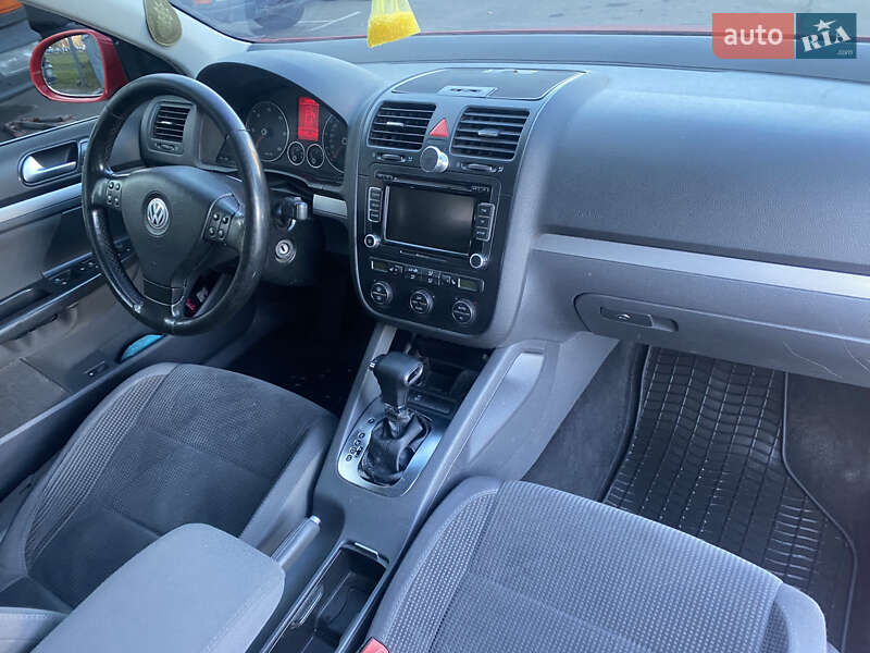 Седан Volkswagen Jetta 2009 в Києві