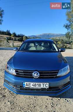 Седан Volkswagen Jetta 2016 в Івано-Франківську