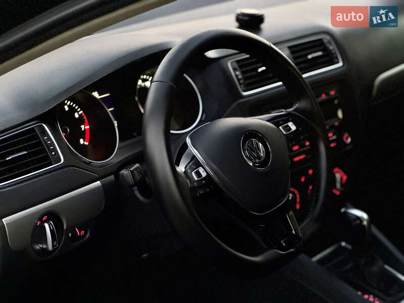 Седан Volkswagen Jetta 2015 в Староконстантинове фото 18 Седан Volkswagen Jetta 2015 в Староконстантинове